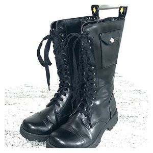 Combat boots